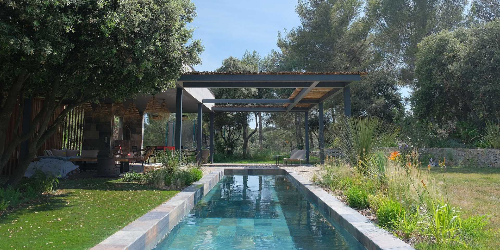 Aménagement du jardin d'une maison en Bretagne par un paysagiste