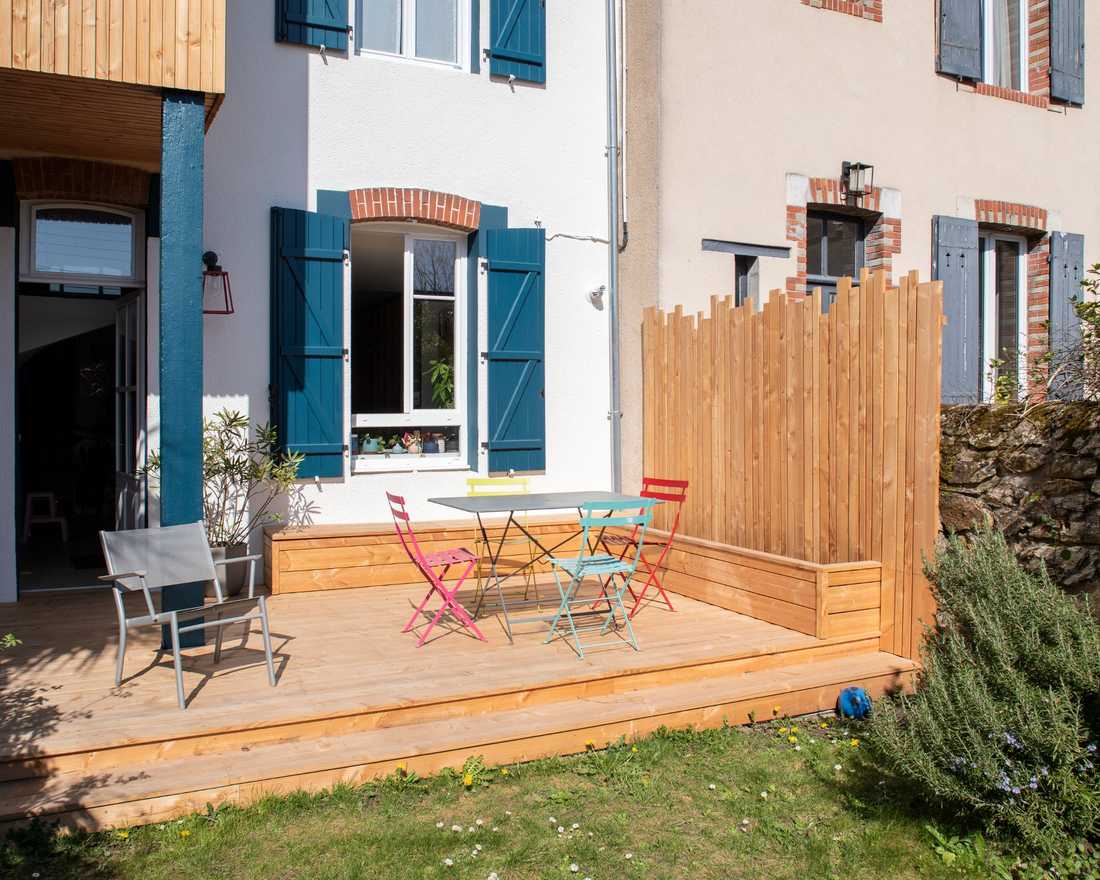 Terrasse en bois d'une maison style bord de mer à Nantes