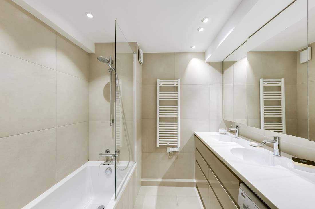 Rénovation d'une salle de bain par un architecte d'intérieur à Quimper